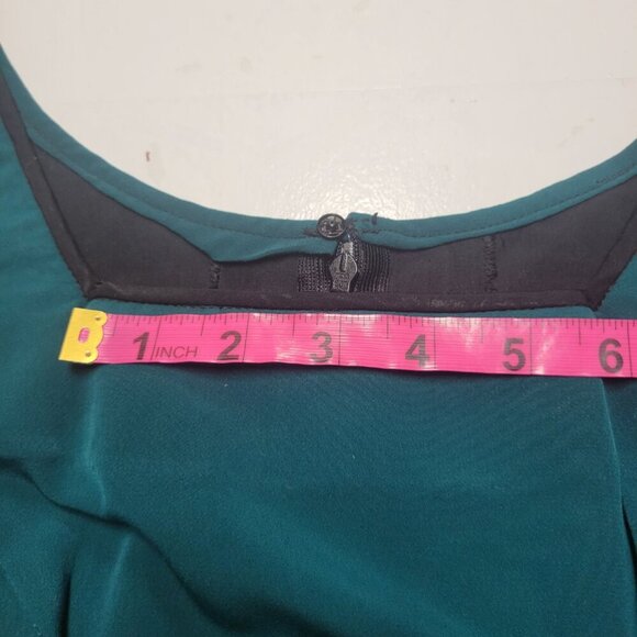 Green and Black Flare Dress - Picture 7 of 10